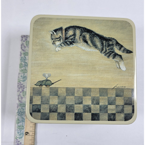 Set 4 Vintage 1982 Lowell Herrero Cat-Themed nesting tins made by Vandor Japan - Picture 10 of 14